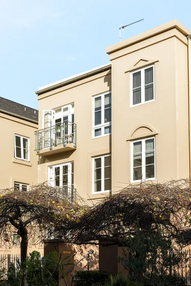 34/211 Wellington Parade South, East Melbourne VIC 3002