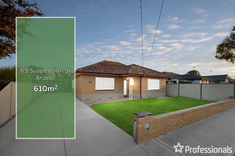 69 SUSPENSION STREET, Ardeer VIC 3022