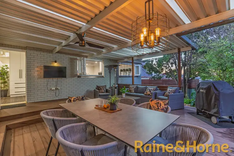 6 Brigalow Avenue