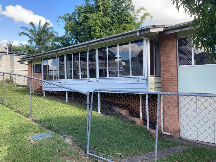 33 Caledonian Hill, Gympie QLD 4570