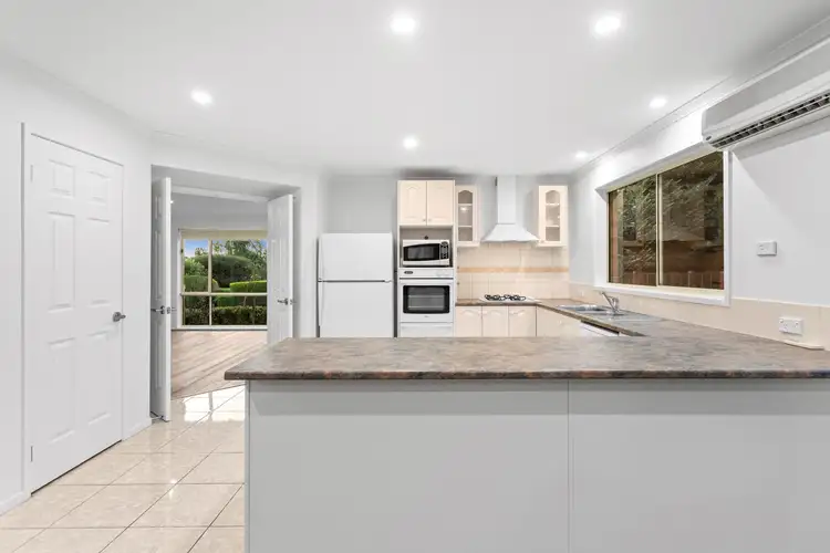Fifth view of Homely house listing, 2 Jackson Drive, Drouin VIC 3818