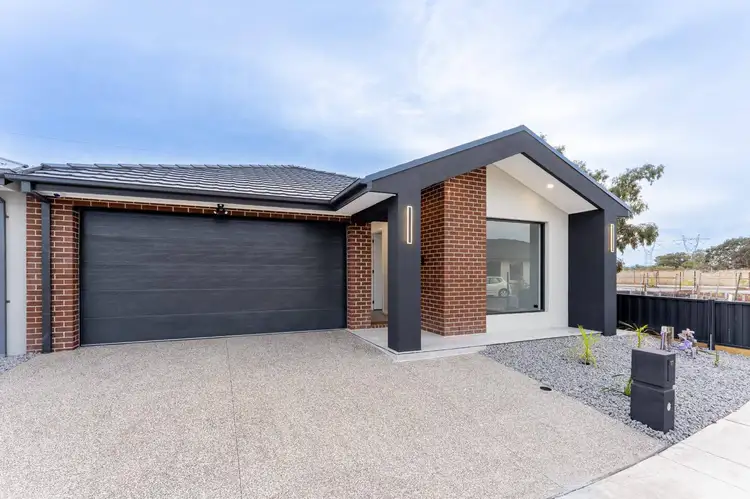 Second view of Homely house listing, 11 Currango Street, Wollert VIC 3750