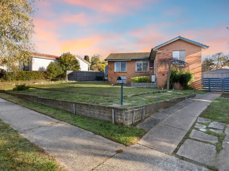 115 Eggleston Crescent