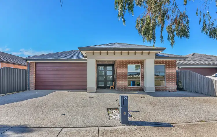 24 Banjo Circuit, Lynbrook VIC 3975