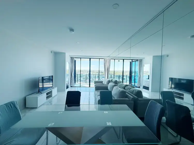 4806/5 Harbour Side Court, Biggera Waters QLD 4216