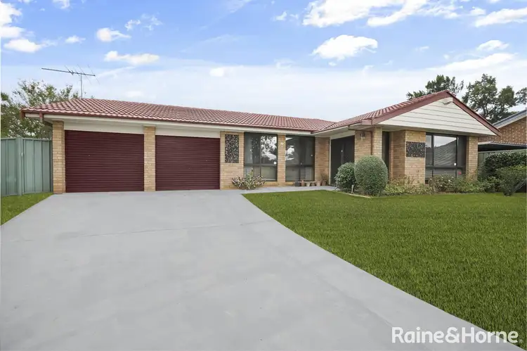 18 Salter Avenue, Minto NSW 2566
