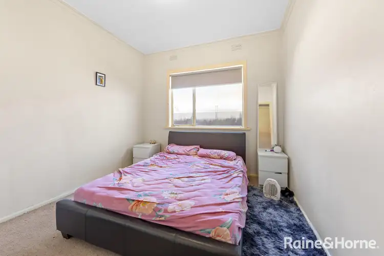 Fifth view of Homely house listing, 31 Millawa Avenue, St Albans VIC 3021