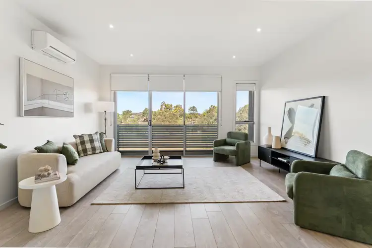 10/13 Greville Street, Caroline Springs VIC 3023