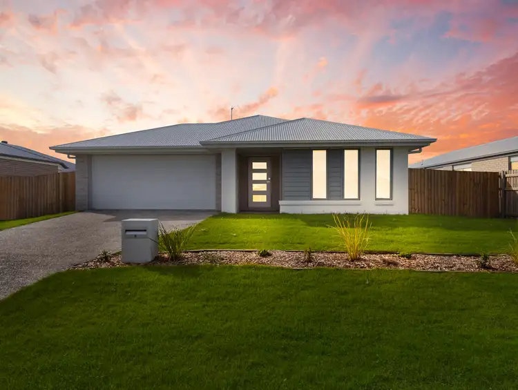 9 Eastminster Street, Eli Waters QLD 4655