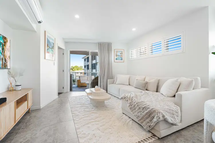 Second view of Homely house listing, 10/8 Besham Parade, Wynnum QLD 4178