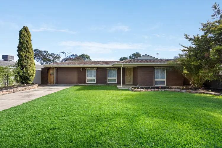 17 Etuna Street, Para Hills West SA 5096