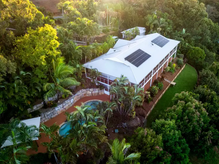 9 Earle Court, Tallai QLD 4213