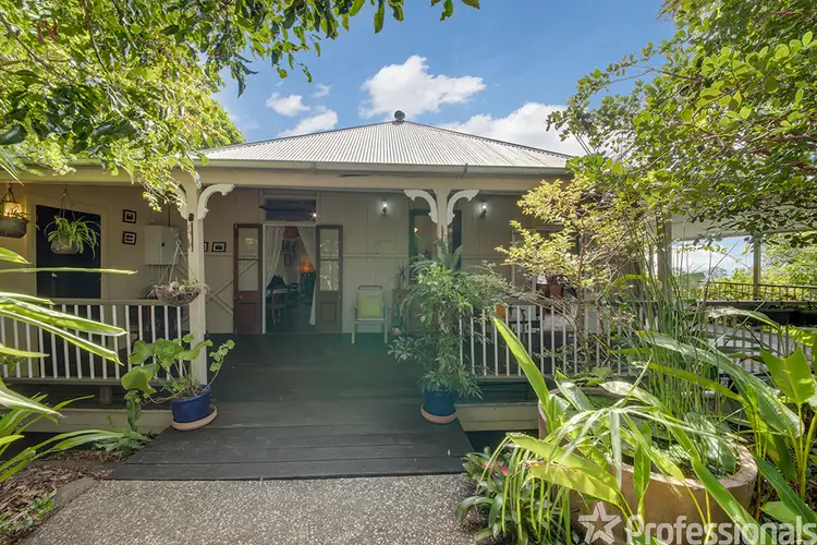 8 Creek Road, Tannum Sands QLD 4680
