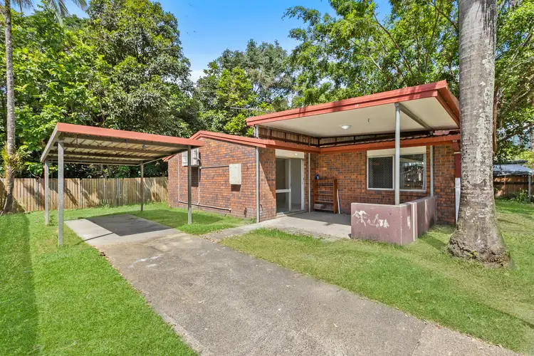 32 Mcewen Street, Mooroobool QLD 4870