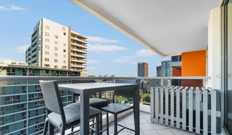 1004/6 Lachlan Street, Waterloo NSW 2017
