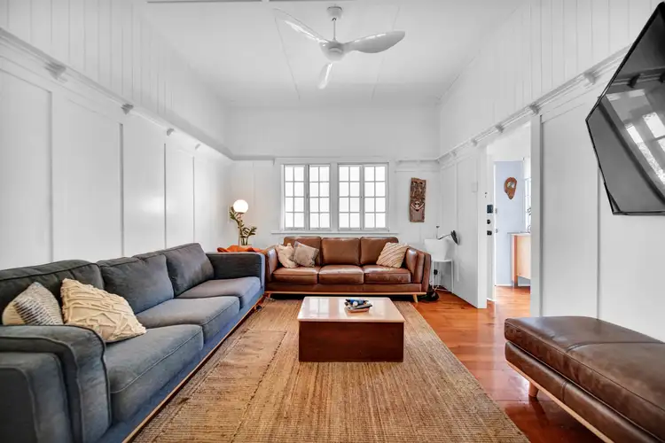 Sixth view of Homely house listing, 10 Victoria Parade South, Coochiemudlo Island QLD 4184