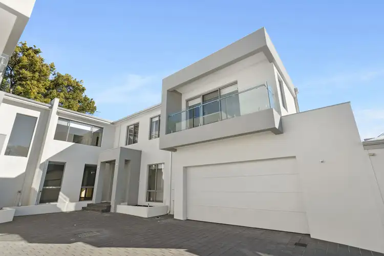 8B Leverburgh Street, Ardross WA 6153