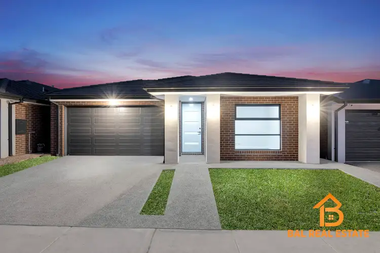 25 Pintail Drive, Melton South VIC 3338