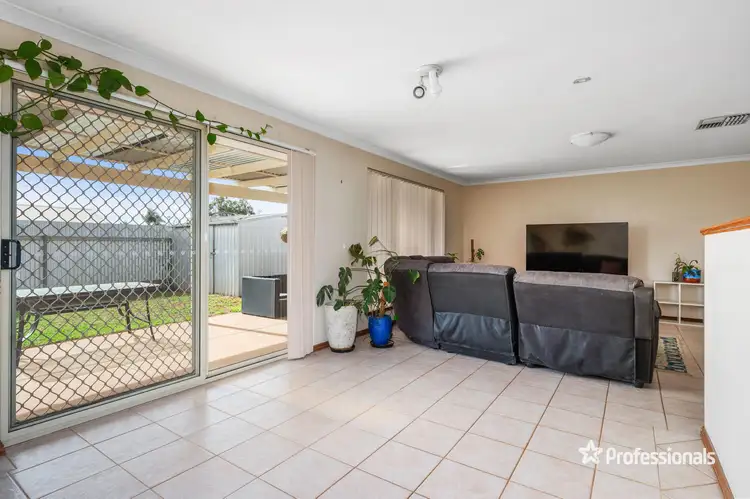 Third view of Homely house listing, 2 Carlyle Court, Boulder WA 6432