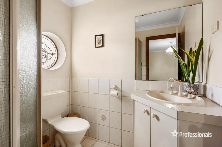 Sixth view of Homely house listing, 2 Carlyle Court, Boulder WA 6432