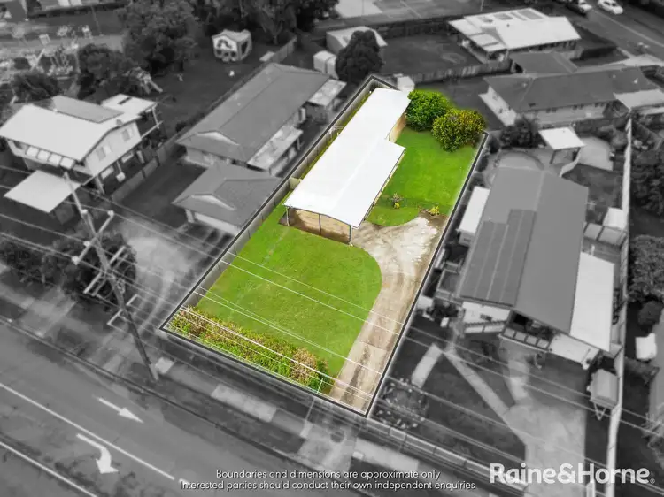 16 Goodfellows Rd, Kallangur QLD 4503