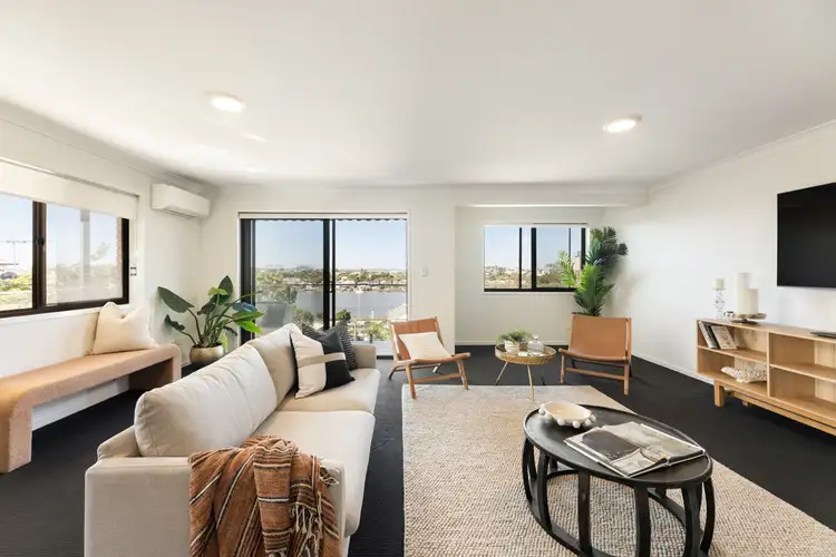 8/24A Crescent Road, Hamilton QLD 4007