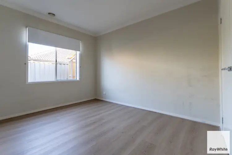 Fifth view of Homely house listing, 15 Flinders Place, Caroline Springs VIC 3023