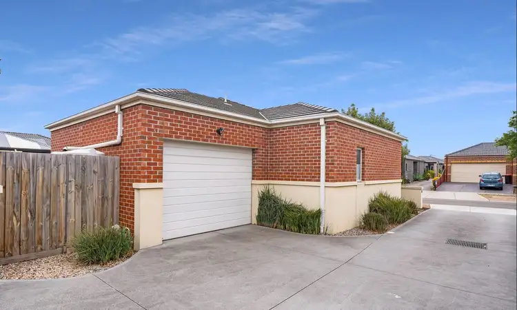 1/13 Haywood Grove, Melton West VIC 3337