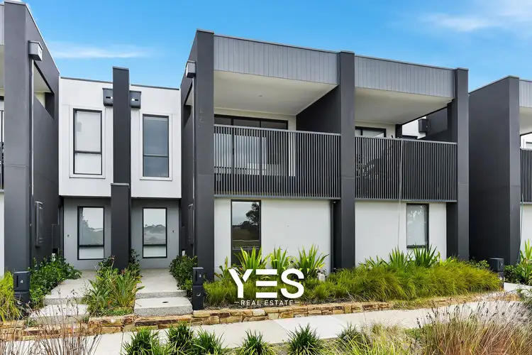 3 Gudali Walk, Clyde North VIC 3978