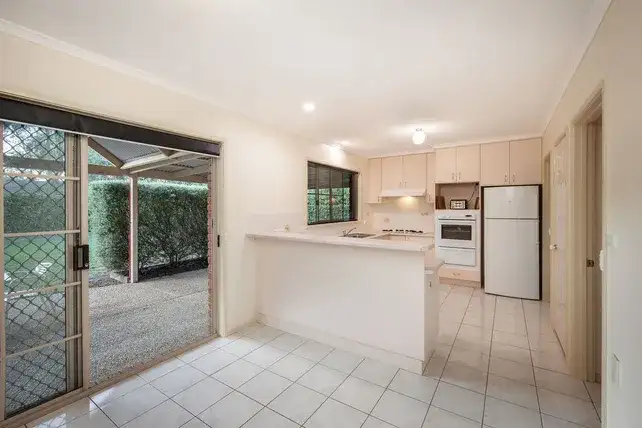 Fourth view of Homely house listing, 10 Haldon Court, West Wodonga VIC 3690