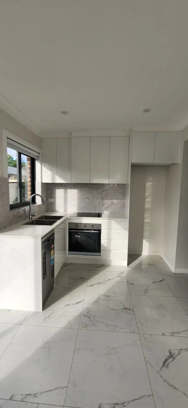 14a Bensbach Road, Glenfield NSW 2167