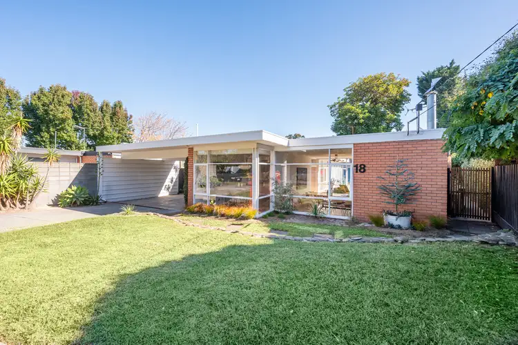18 Bellaire Court, Beaumaris VIC 3193