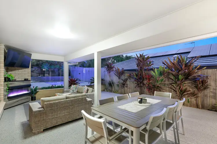 5 Sandow Street, Pacific Pines QLD 4211