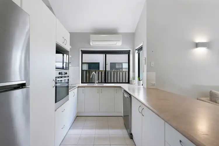 Sixth view of Homely house listing, 2/9 Coonowrin Street, Pacific Pines QLD 4211