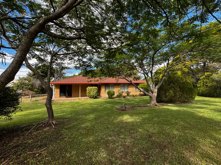 25 Shorelands Drive