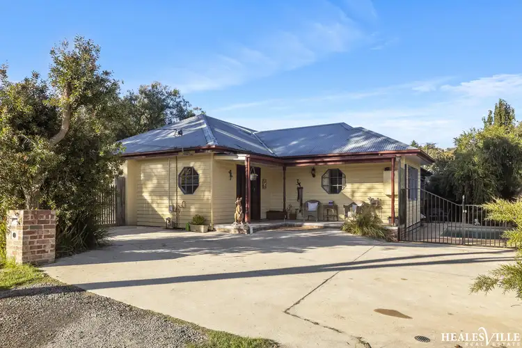 4 Alfred Street, Wandin North VIC 3139