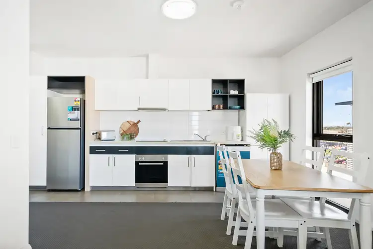 11/19 Stockton Bend, Cockburn Central WA 6164