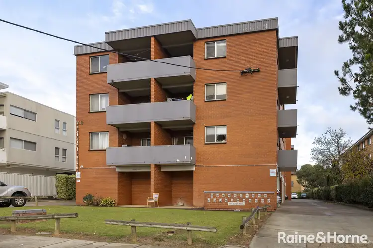 Main view of Homely unit listing, 20/11 Crest Road, Crestwood NSW 2620