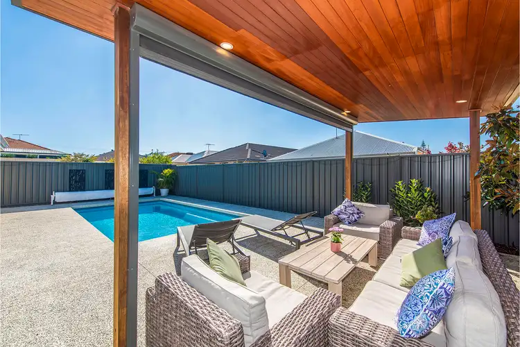 8 Bradshaw Street, Canning Vale WA 6155
