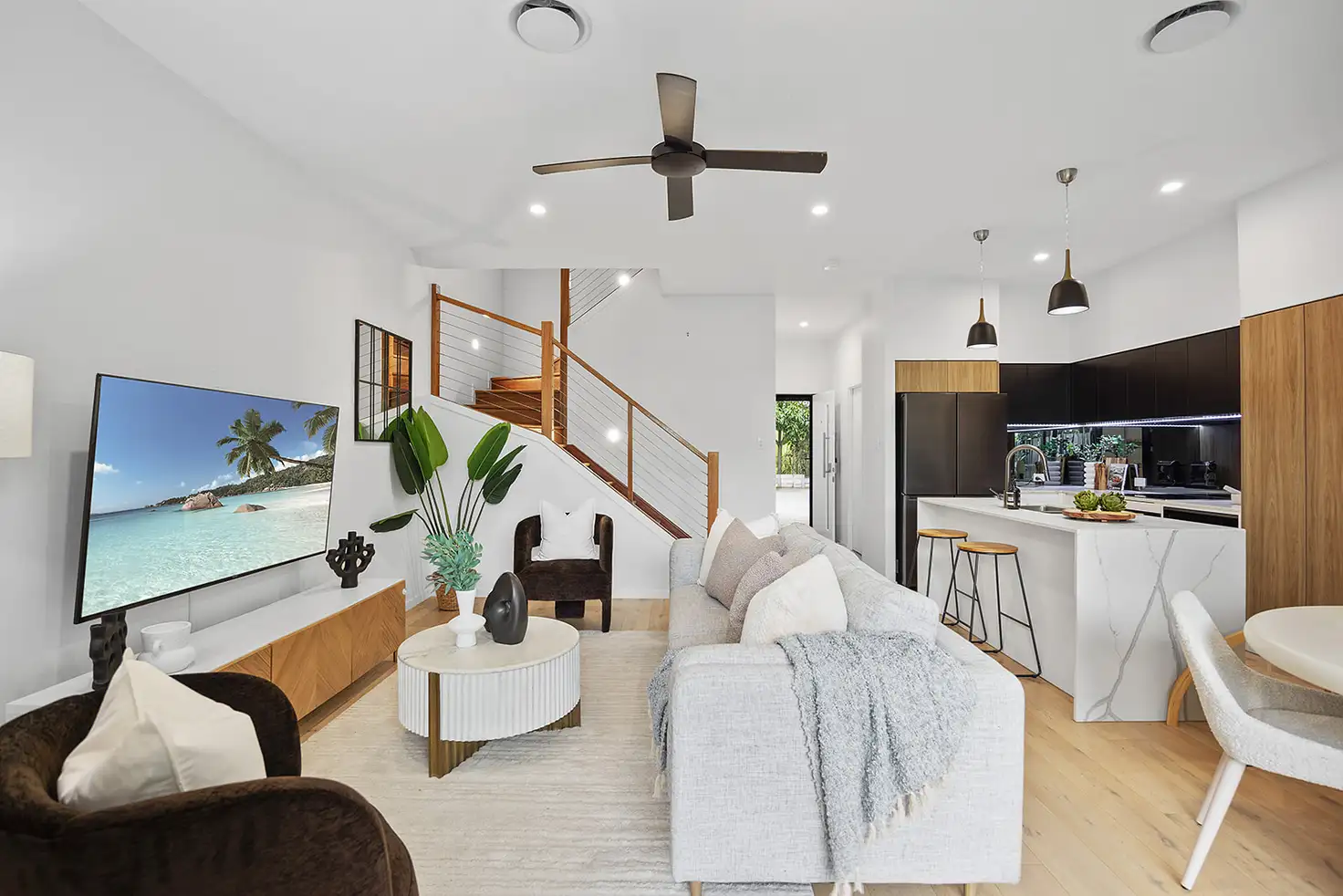 Main view of Homely townhouse listing, 9/31 Griffith Place, Seven Hills QLD 4170