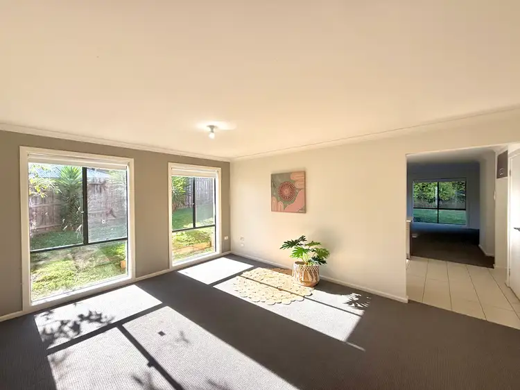 Fifth view of Homely house listing, 16 Sutherland Way, Drouin VIC 3818
