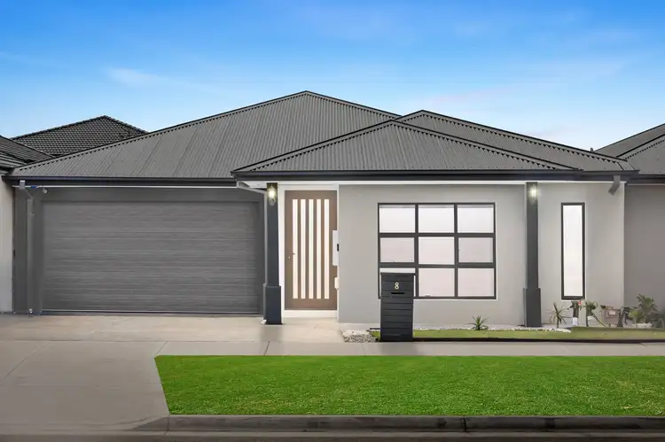 8 River Redgum Boulevard, Donnybrook VIC 3064