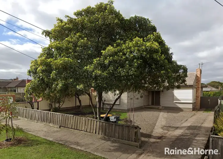 16 Millawa Avenue, St Albans VIC 3021
