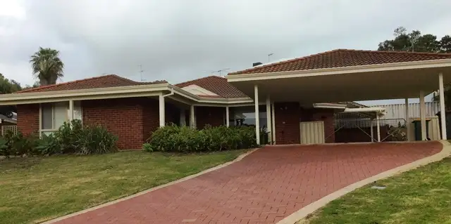 4 Monash Court, Halls Head WA 6210