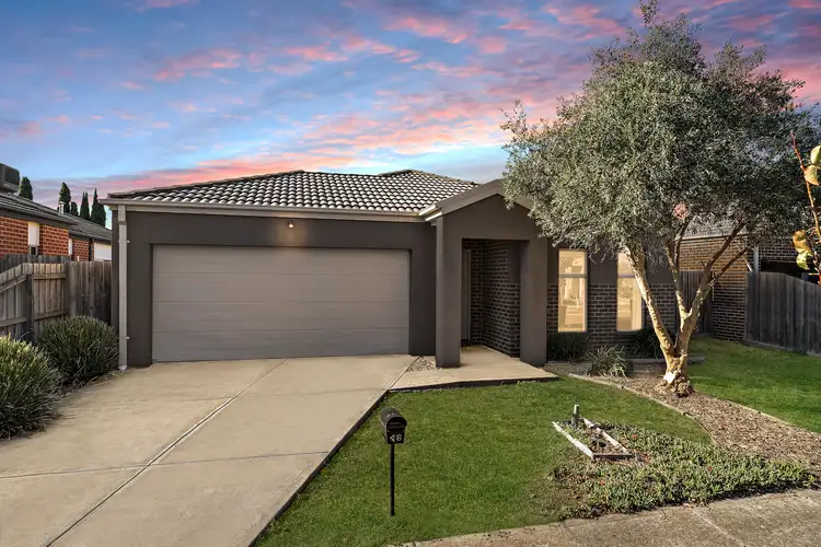 16 Red Robin Road, Truganina VIC 3029
