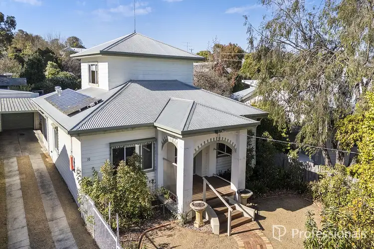 10 Carmichael Street, Hamilton VIC 3300