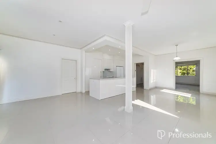 Third view of Homely house listing, 10 Carmichael Street, Hamilton VIC 3300