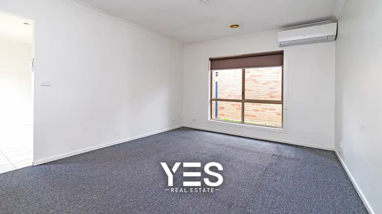 Second view of Homely house listing, 18 Kingsdale Crescent, Pakenham VIC 3810