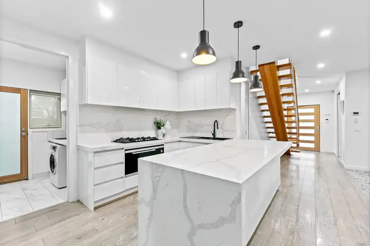 Seventh view of Homely house listing, 10 Zeal Way, Craigieburn VIC 3064