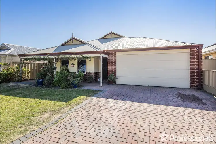 32 Kalyang Loop, Byford WA 6122